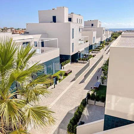 Hola Blanca - Sea, Golf, Chill